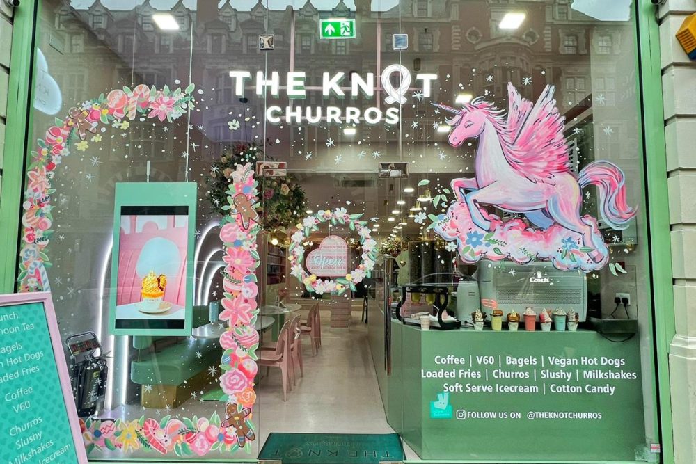 Street view of 36 Knightsbridge retail unit, a fully fitted cafe with Class E use, located directly opposite Knightsbridge Underground Station and close to both the Mandarin Oriental and the Berkeley Hotel. To Let.
