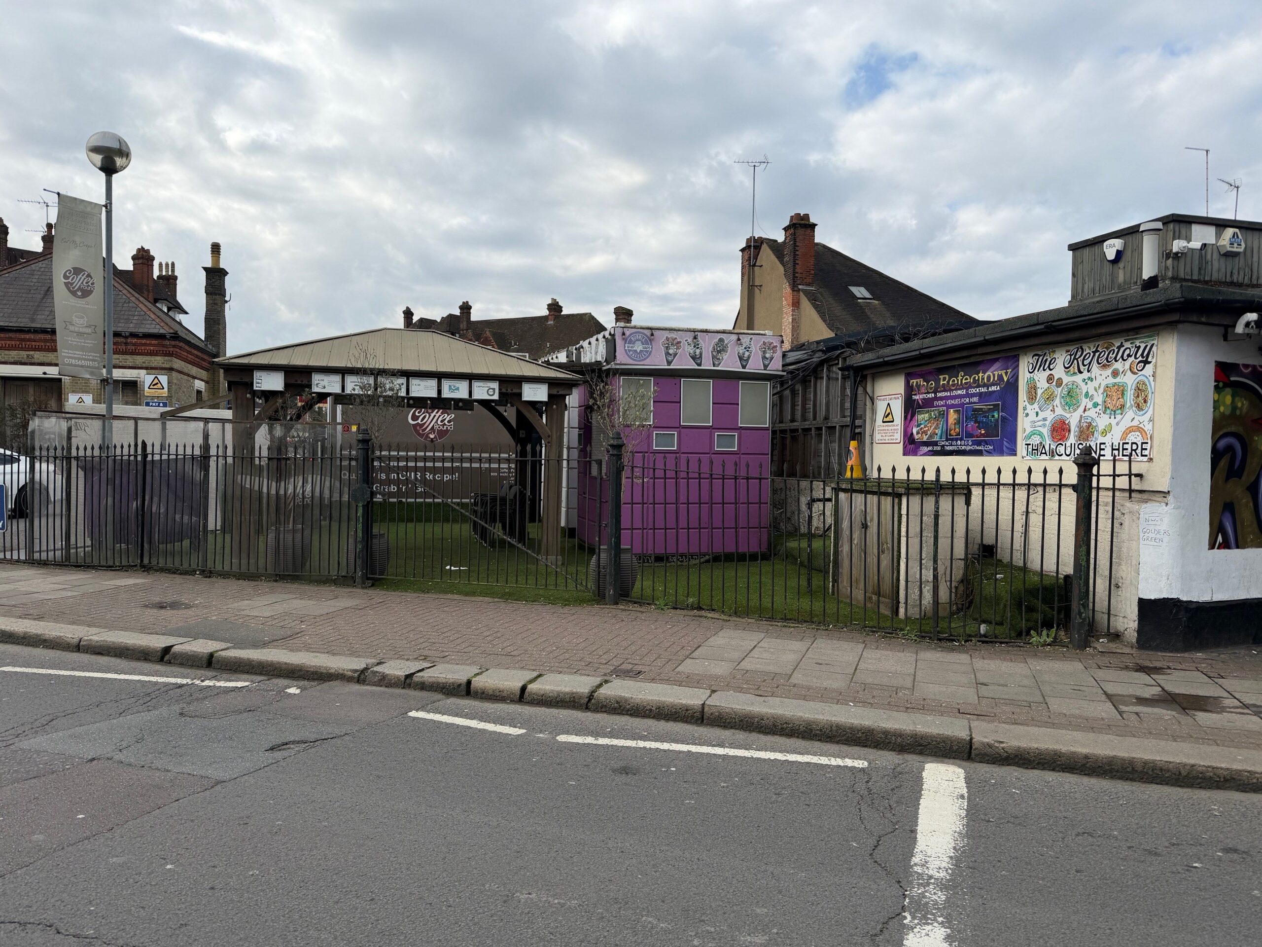 909 FINCHLEY ROAD, GOLDERS GREEN, LONDON NW11 7PE